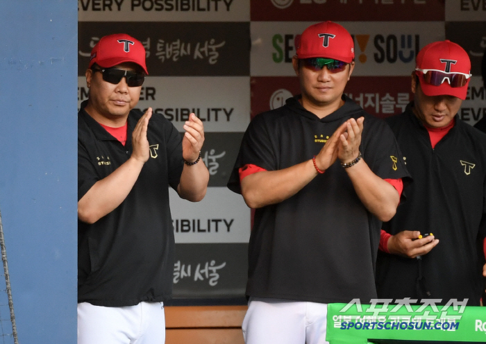 [포토] 이범호 감독 '역전 성공'
