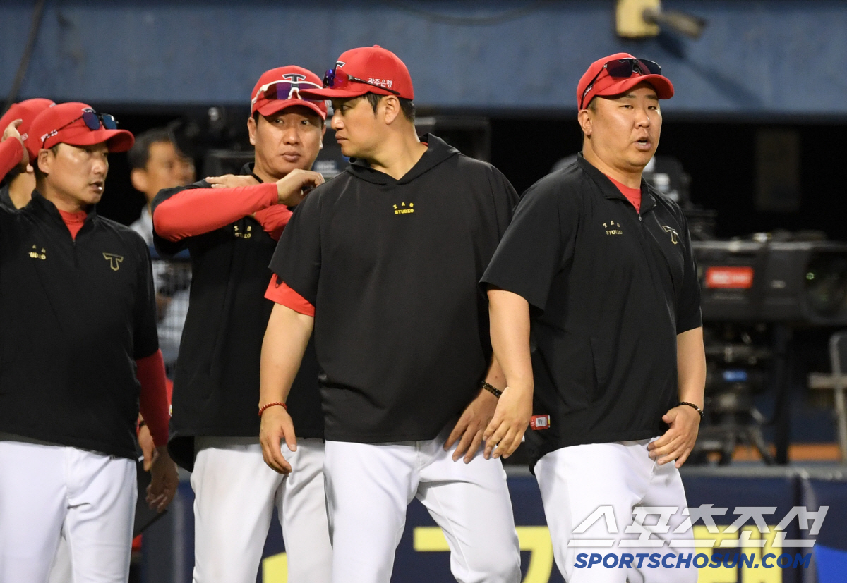 [포토] KIA 이범호 감독 '승리'