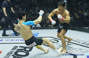 11년 만에 터진 '개그맨' 윤형빈의 KO. 굽네 ROAD FC 073 흥행 대박