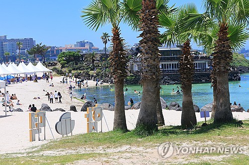 제주 불볕더위 기승…폭염특보 산지 제외 전역으로 확대