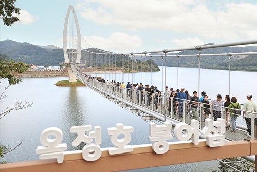 임실 옥정호 출렁다리 상반기 관광객 24만8천명…역대 최다