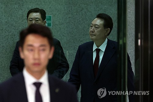 尹측, 내란특검에 "7월 3일 이후로 조사 날짜 연기" 재요청