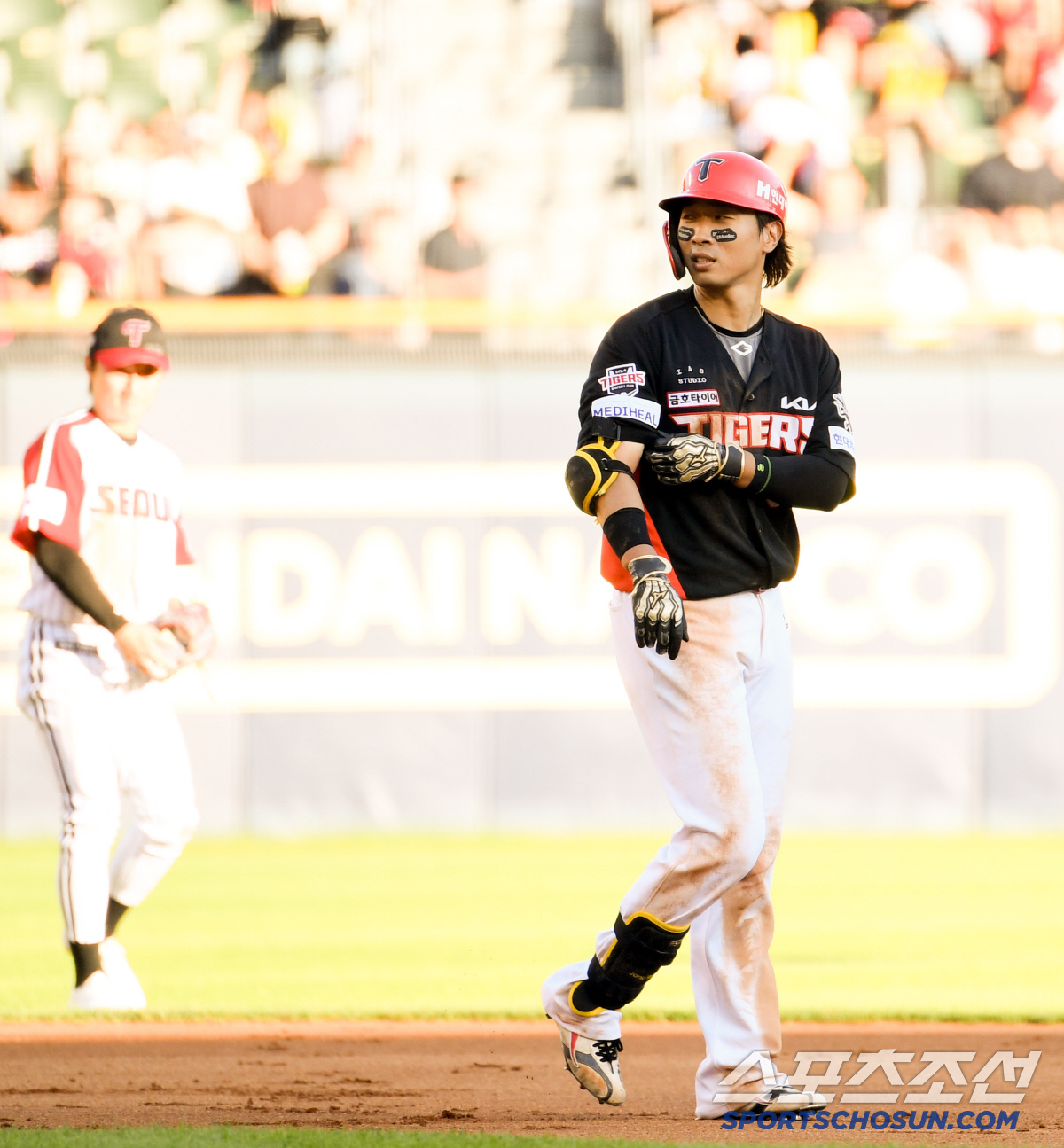 '치리노스 천적 등극' 통산 타율 3할 타자의 무서움...잠실 달군 고종…