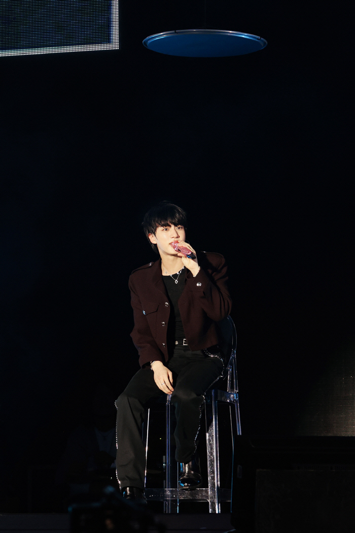 “언제나 아미 곁 지킬 것” 진, 완전체 앞둔 BTS 맏형의 포문 [공식…