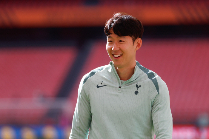 "SON, 韓 투어 끝나면 팔아라!" 손흥민 향한 충격 망언 '이전에 알…