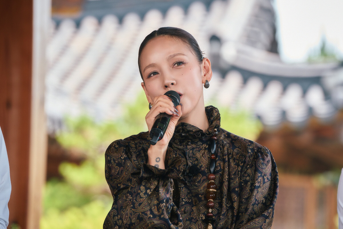 이효리도 이런 시절 있었나…"나도 되게 착했던 시절 있었다" 소신 바뀐 …