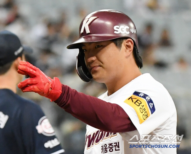"함 붙어보자" 신인왕 1순위 송승기가 던진 도전장, 하나도 무서운데 둘…