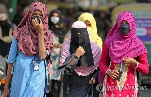 카자흐, 공공장소서 얼굴 가리는 복장 금지…테러 방지 목적