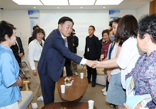 옛 전북도지사 관사 '하얀양옥집' 개관 1년…8만여명 방문