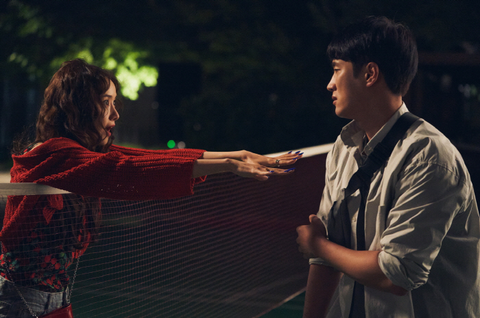 "믿고 보는 필승 조합"…임윤아, '엑시트' 감독 손잡고 '악마가 돌아왔…