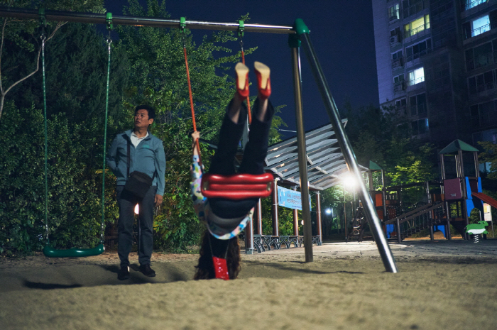 "믿고 보는 필승 조합"…임윤아, '엑시트' 감독 손잡고 '악마가 돌아왔…