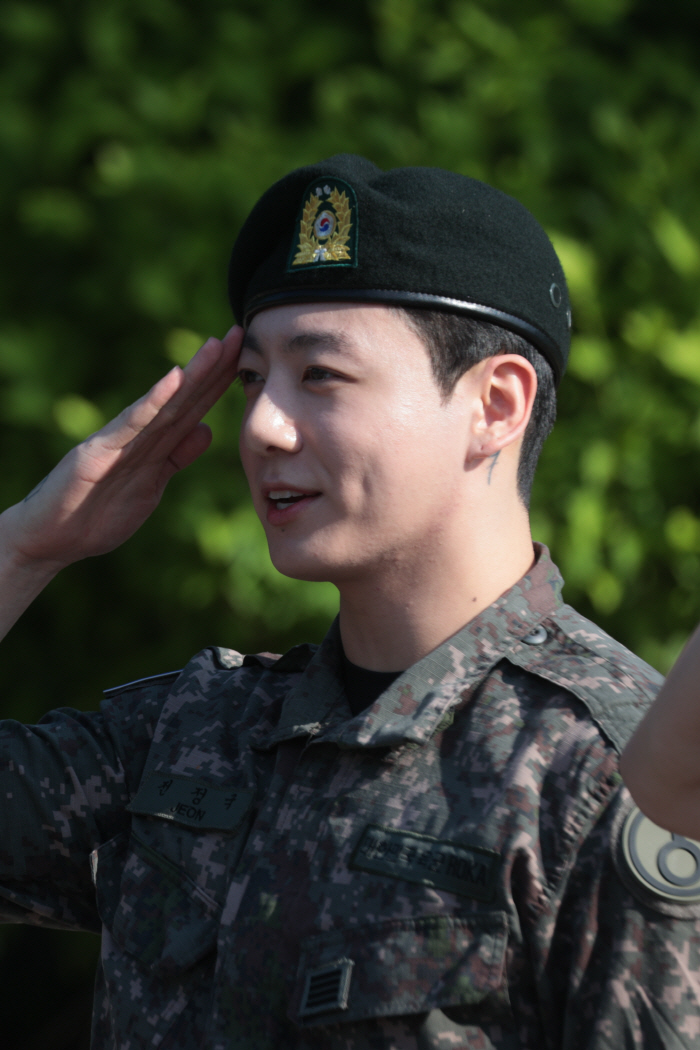 [공식] 빅히트 "BTS 정국 자택 무단침입한 中 사생팬 형사처벌 협조,…