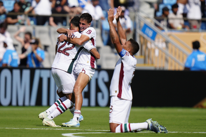 울산에 혼쭐 난 플루미넨시의 大이변, UCL 준우승 인터 밀란 2-0 제…