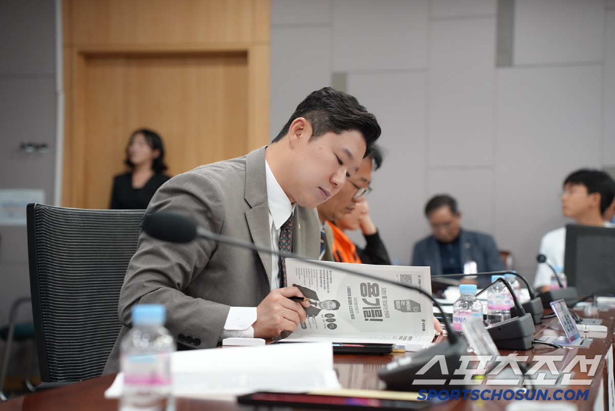 "생활체육지도자 처우 개선에 진심"'사격황제'진종오 의원,기본급 인상 예…