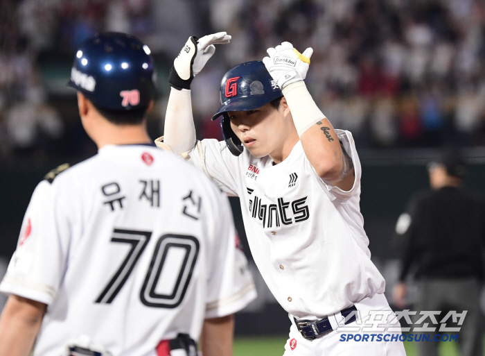 이 중요한 2위 싸움에 위기의 외국인끼리 선발 맞대결이라니... 데이비슨…