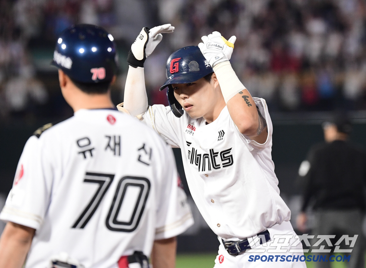 이 중요한 2위 싸움에 위기의 외국인끼리 선발 맞대결이라니... 데이비슨…