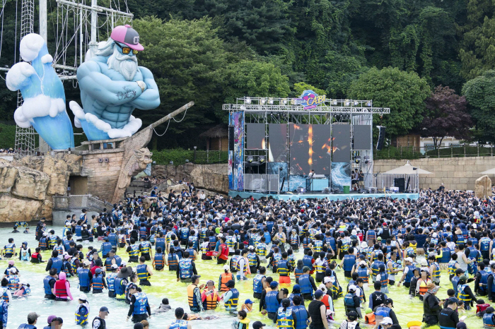 캐리비안 베이, '워터 뮤직 풀파티' 개최