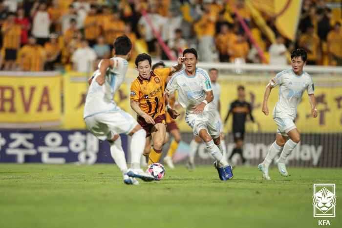 "또 너냐!" '시차 적응' 울산, 광주와 운명의 재대결→코리아컵에서 성…