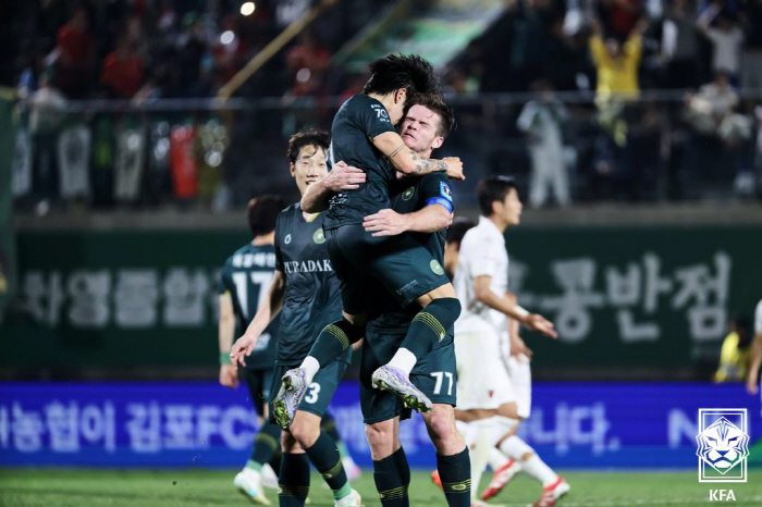 "또 너냐!" '시차 적응' 울산, 광주와 운명의 재대결→코리아컵에서 성…