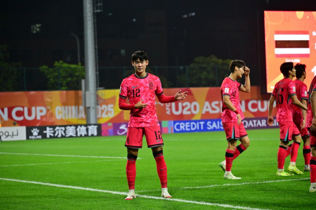 韓 축구 경사! 20번째 프리미어리거 곧 탄생..."박승수, 뉴캐슬 이적…