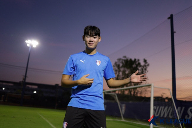 韓 축구 경사! 20번째 프리미어리거 곧 탄생..."박승수, 뉴캐슬 이적…