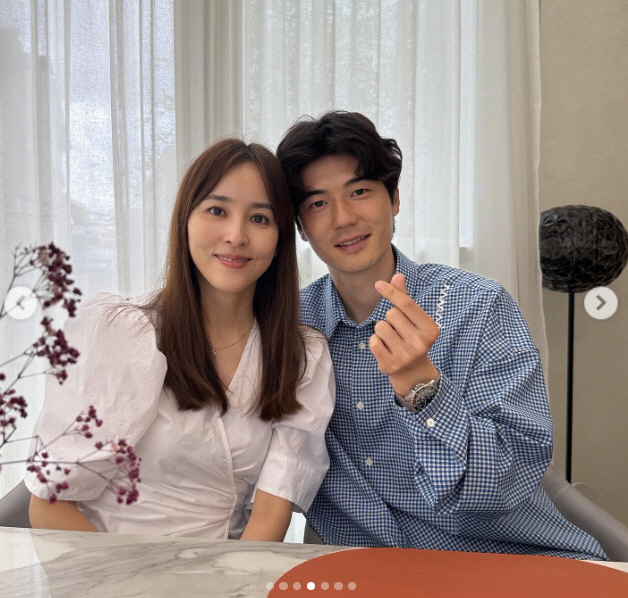 한혜진♥기성용, 10살 리터니 딸과 12주년 가족사진…‘비주얼 유전자’ …