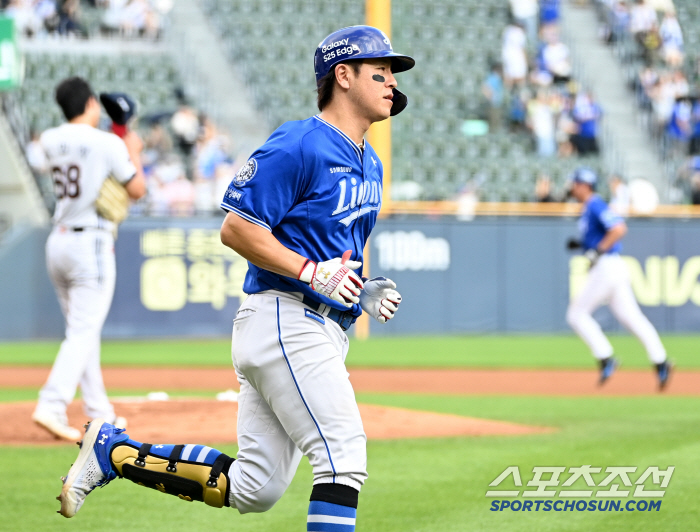 두 번은 안 당해! 삼성 강민호, 잠실 외야 상단 때렸다 → '고졸신인'…
