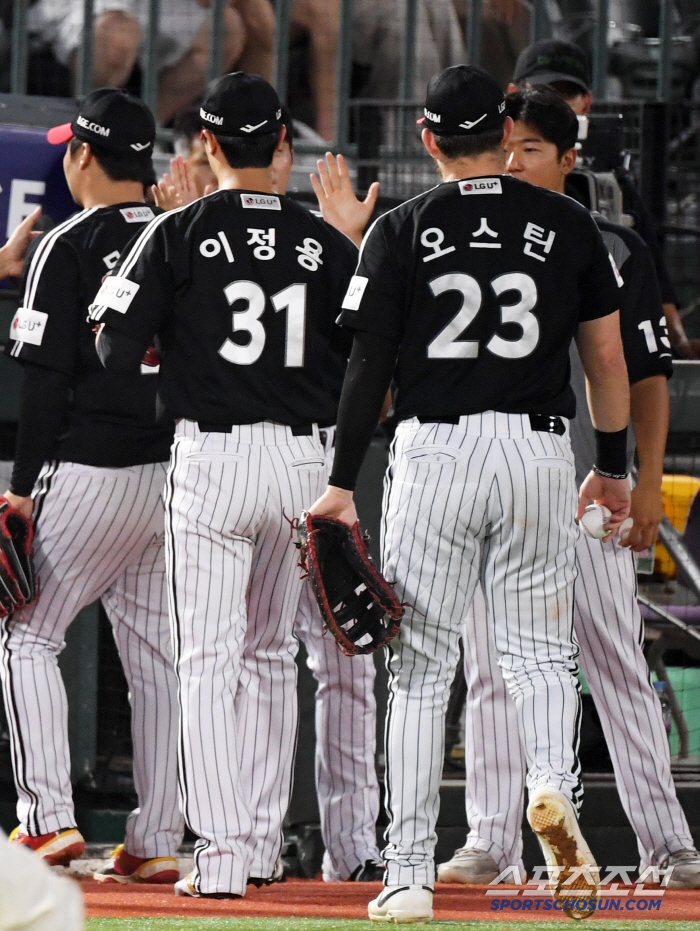 '지키는 야구로 2위 사수.' 타격 1위 롯데에 3대2 승리한 염갈량 "…