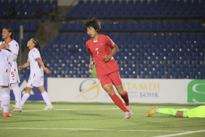 한국, 북한에 명함도 못 내밀판...'아시아 최강'답게 예선서 10-0 …