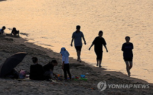 강릉 사흘째 열대야…36도 불볕더위에 온열질환자 잇따라