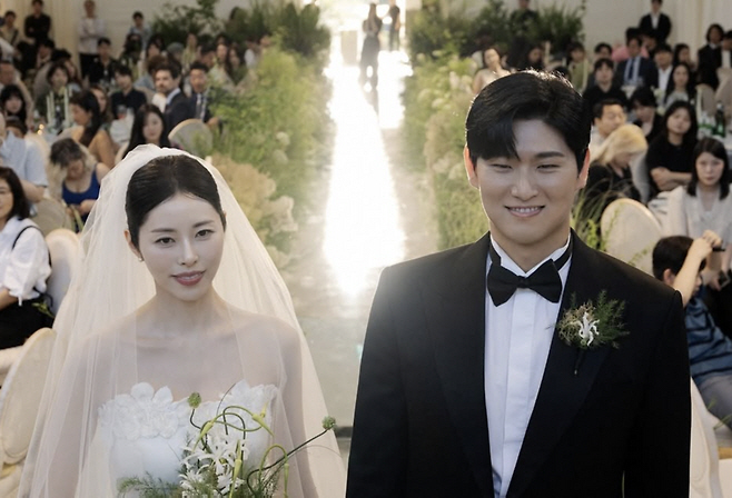 '장성규 매니저♥'서동주, 드디어 품절녀 됐다…"은혜 갚는 마음으로 살 …