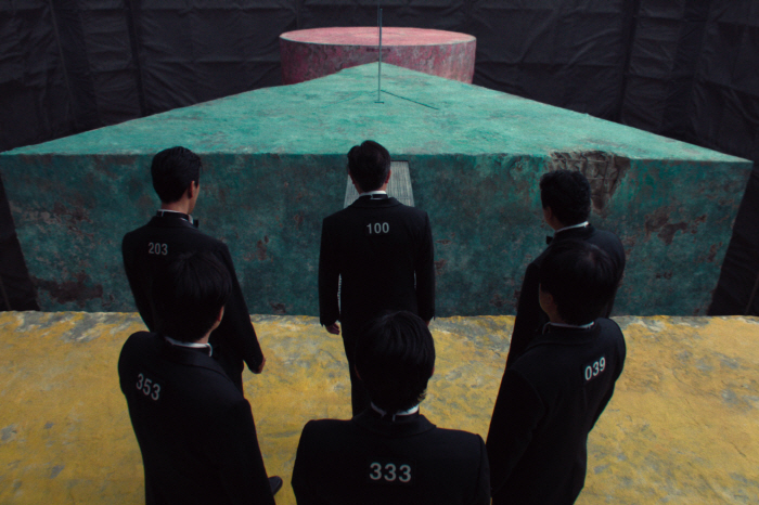 [공식] 전세계 가장 인기있는 시리즈 증명..'오징어 게임3', 공개 3…