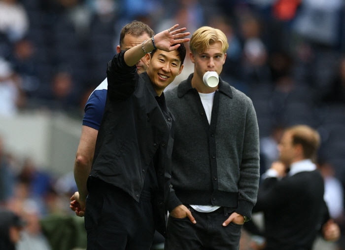 '사우디? MLS? 토트넘?' 천하의 레비도 손흥민은 인정? '이적료 포…