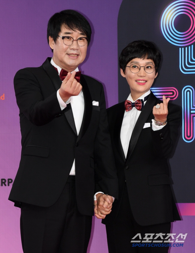 팽현숙, 60대에도 ♥최양락과 매일 키스…79금 파격 토크(홈즈)