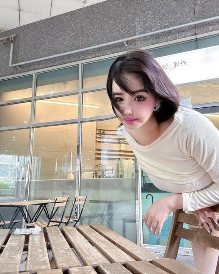 박봄 "필터 안 써요" 말했지만…휘어진 기둥·바닥에 보정 흔적 의심