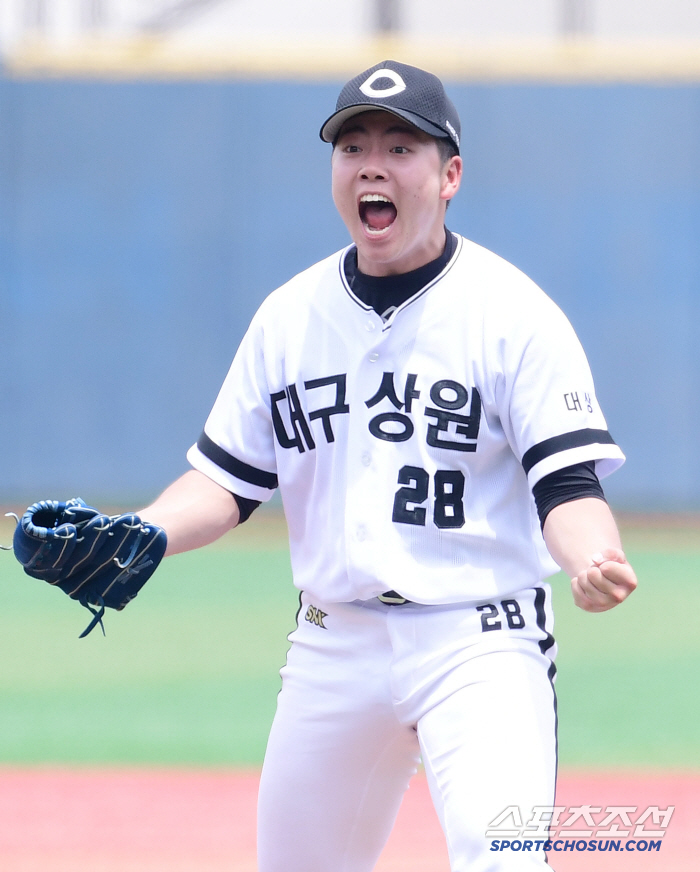 '통한의 4번타자 스퀴즈 스리번트 참사' ML 간다는 문서준 빠진 장충고…