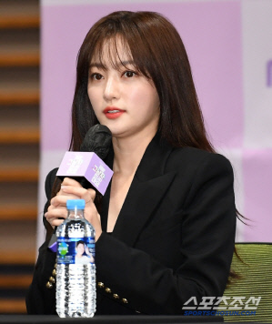 '1년 침묵 깬' 송하윤, 학폭 폭로자 형사 고소…