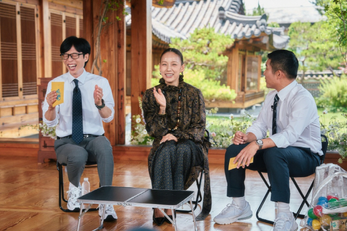 이효리, 1000만원 들인 호불호 '승려' 코디 '유퀴즈'서 불식시킬까