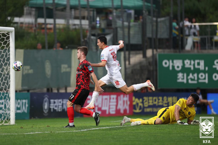 '최재영-김동현-갈레고 연속골' 부천, 김포에 3-1 승 '9년만의 4강…