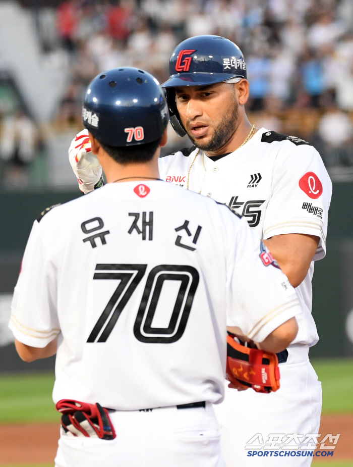 새 'LG 킬러' 탄생이요. 158km 감보아 6.2이닝 무실점 6연승+…