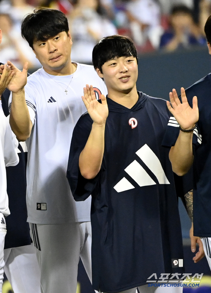 [포토] 미소짓는 박치국, 짜릿한 승리야