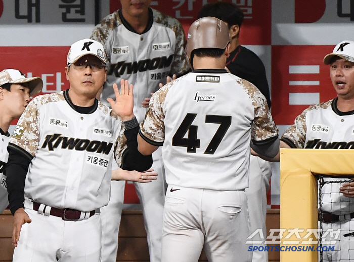 언젠 위닝도 손해라더니.. '무늬만 2약' 공포의 최하위권 두산·키움 →…