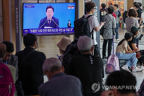 [특징주] 李대통령 "탈플라스틱 로드맵 연내 마련"…관련주 급등
