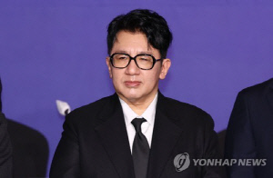 금감원, 방시혁 하이브 의장 소환조사…'사기적 부정거래' 혐의