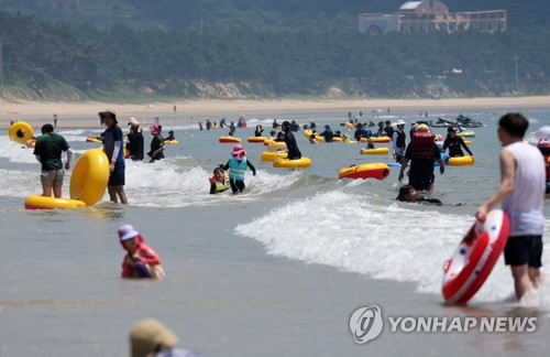 전남해수욕장 54곳 5일부터 개장…서핑 즐기고 장어잡이 체험도
