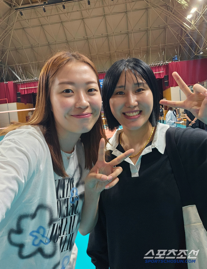 휴식 반납! 2시간 거리를 달려온 '깜짝 손님'…