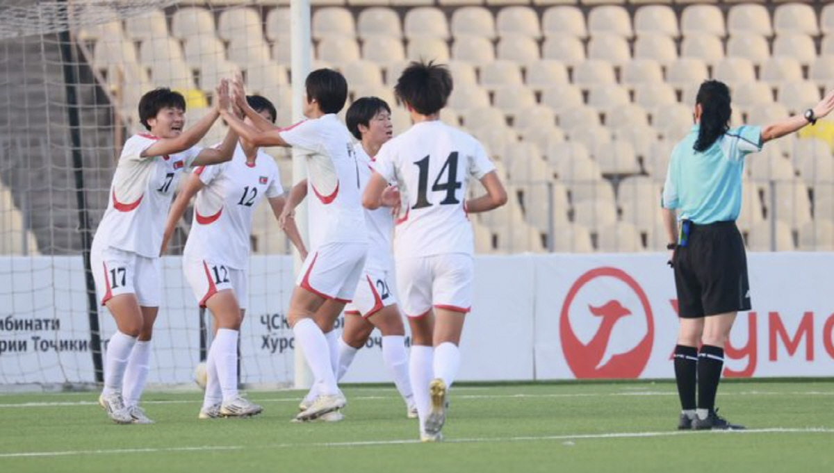 '아시아 최강' 북한 축구 뭐야? 2경기 연속 10-0 미쳤다!...한국…
