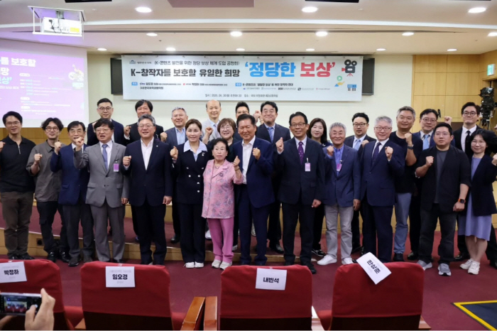 유지태, 광활한 어깨→훤칠한 키…'원조 슈트핏 답네'