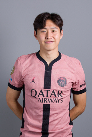 강인이 또 못살게 구네! 프랑스 독설가 재등장…