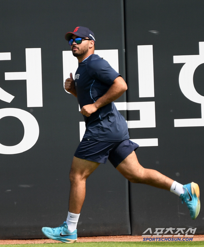 158km 강속구 비결은 러닝?, 99구 던지고 폭염 경보 속 달린 롯데…